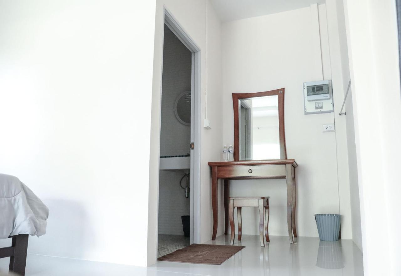 Baansukjai Bungalows Ranong Esterno foto
